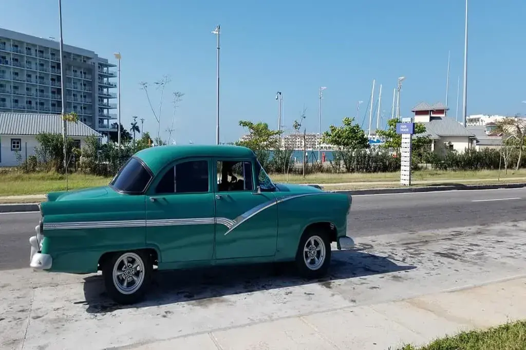 Viaja x Cuba en auto Clásico
