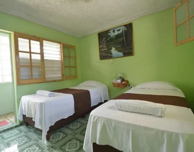 Hostal La Familia