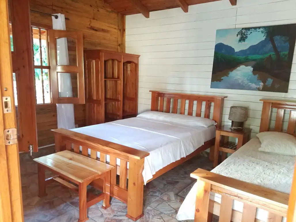 Viñales, Pinar del Rio, Cuba. Casa Naveda es una magnifica elección para quienes visitan Viñales ya que ofrece un ambiente romántico y acogedor.. Reservas online, Casa Naveda Room 1.