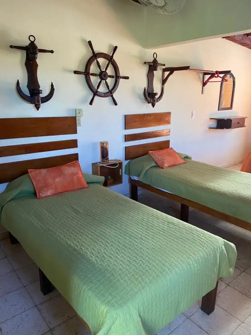 Casa Luna Mar #3 Playa Santa Lucia Camagüey. Zona Amigos del Mar. Barrio Obrero Viejo. Nuevitas. Casa Luna Mar . Tenemos un viaje en catamarán por una tarifa adicional, así como una casa en Camagüey.. Reservas online, Casa Luna Mar Habitación 2.