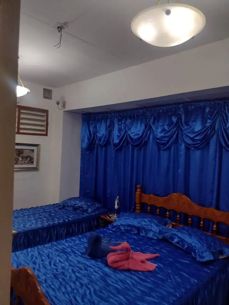 La Pastora, Remedios Cuba. Brindamos servicio wifi gratis a los clientes, la casa tiene tres terrazas, una de ellas está techada con placa. Reservas online, Hostal San Carlos Habitación 4.