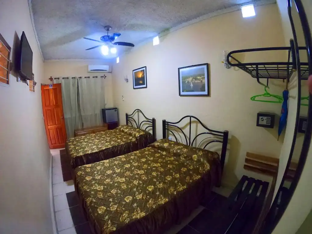 Hostal Iván y Lili, Room 2