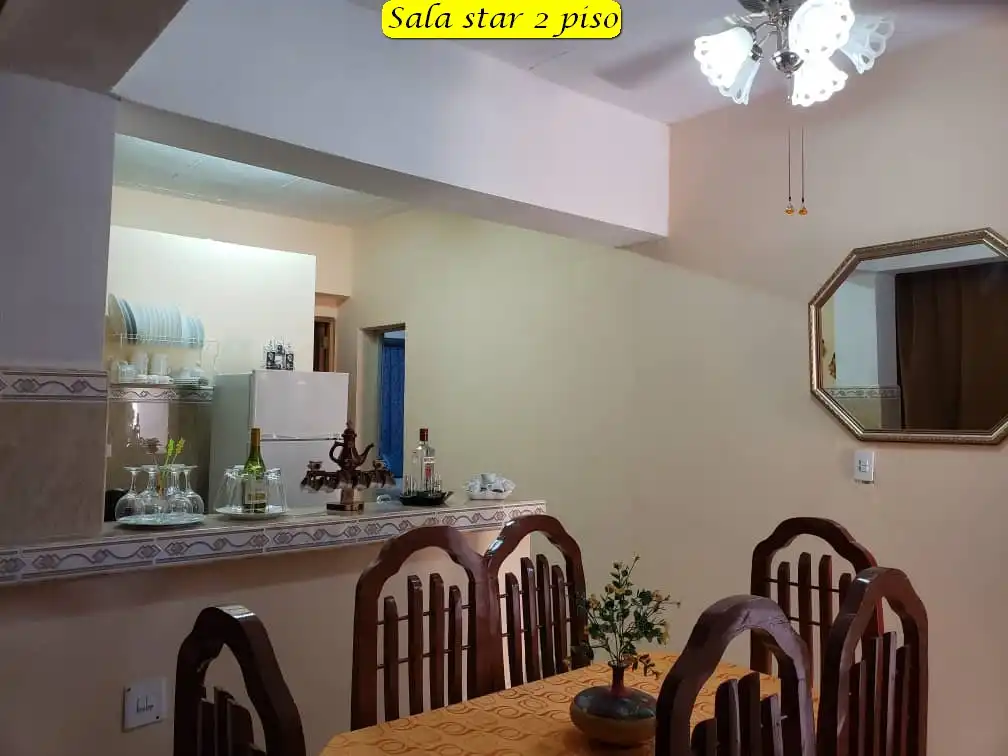Hostal Bella Mar Room 3 en Cienfuegos, 55100, Cuba. en Cienfuegos cuenta con una habitación céntrica e independiente ubicada en el Centro Histórico de la Ciudad de Cienfuegos.