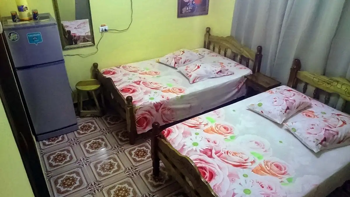 Viñales, 22400, Pinar del Rio, Cuba. Habitaciones independientes y confortables situadas en la parte norte de la ciudad con vista a la montaña de Viñales.. Reservas online, Casa El Músico Jorge y Betty Viñales.