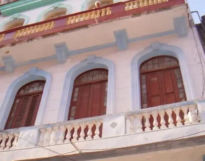 Lilú en familia en la Habana Vieja