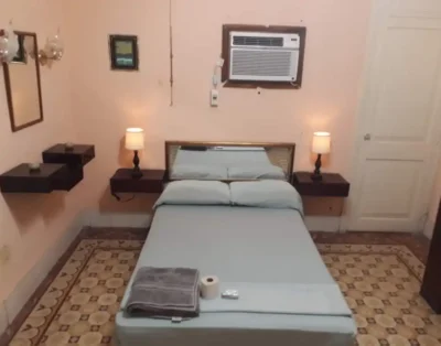 Hostal Leo