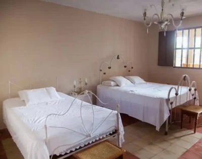 Gardenia’s Hostal, (Room. 1)