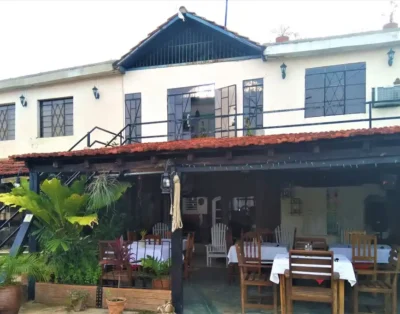 Hostal El Barco