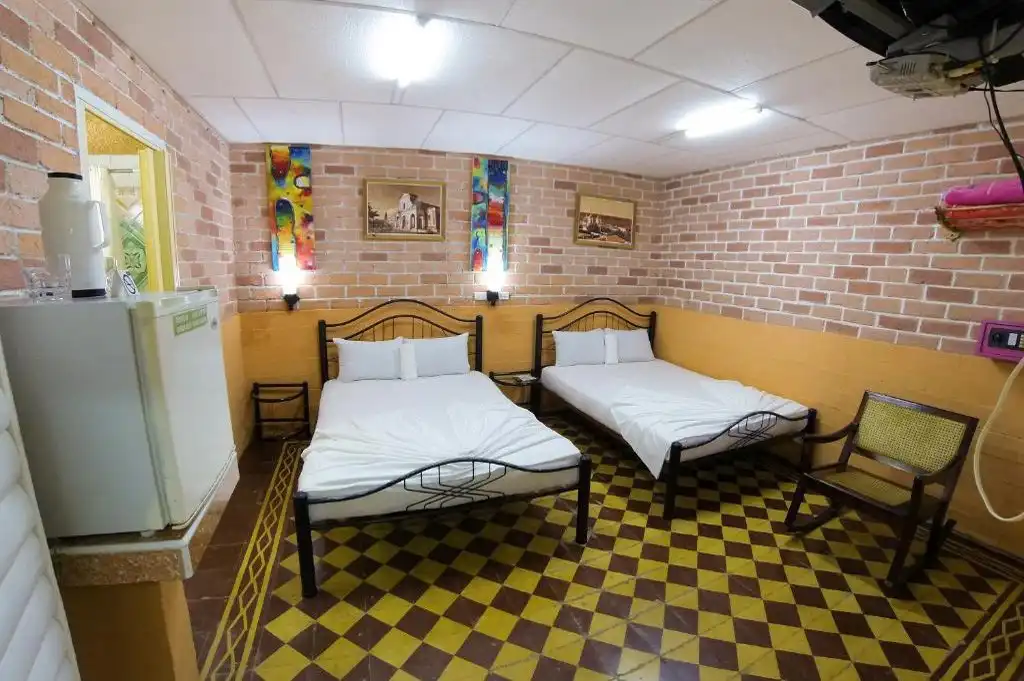 Rickis Hostal