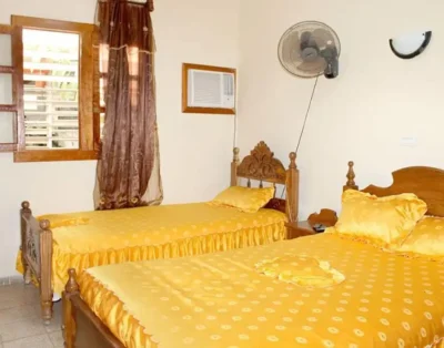 Hostal Companioni, (Habitación 1)