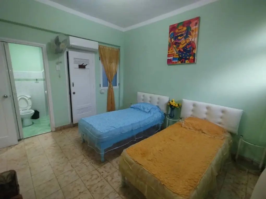 Habana Vieja, 10100, Cuba. Casa Gilberto en La Habana Vieja es un apartamento independiente de dos habitaciones. Reservas online, CASA GILBERTO Room 3 Sencillo.