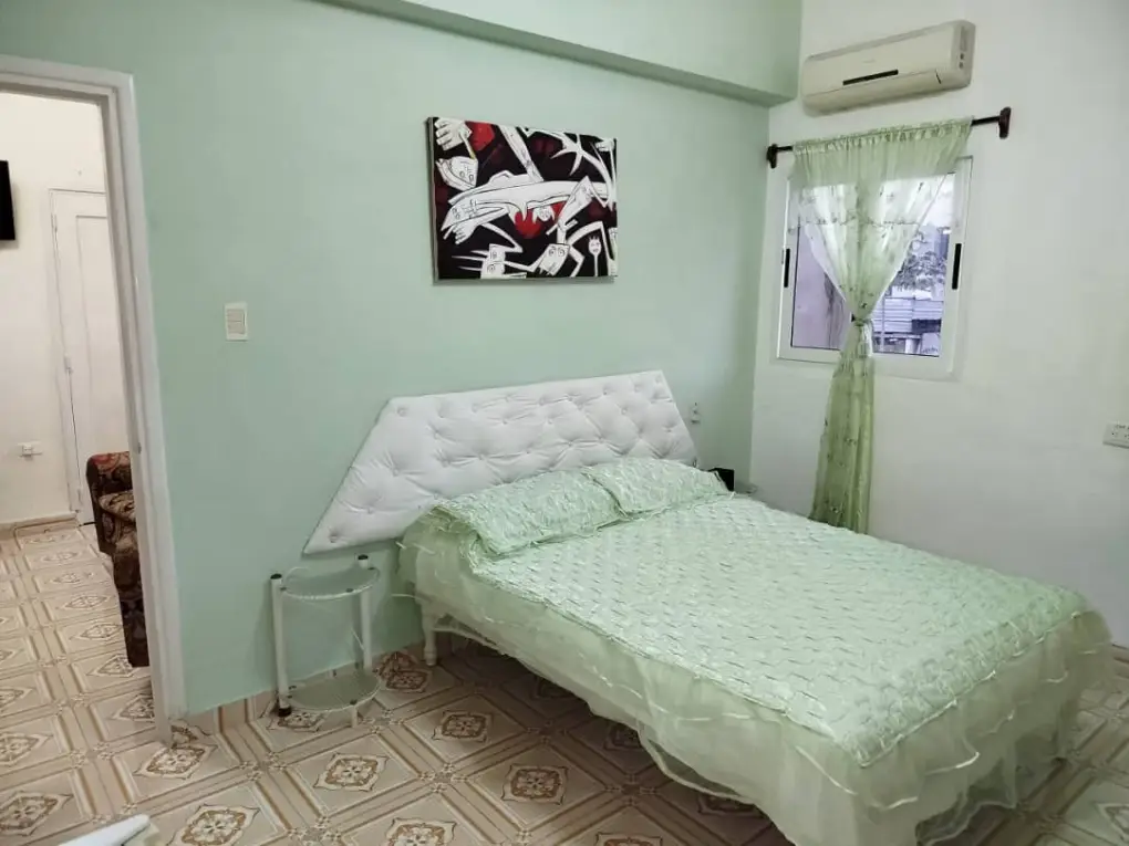 Habana Vieja, 10100, Cuba. Casa Gilberto en La Habana Vieja es un apartamento independiente de dos habitaciones. Reservas online, CASA GILBERTO Room 2 Doble.