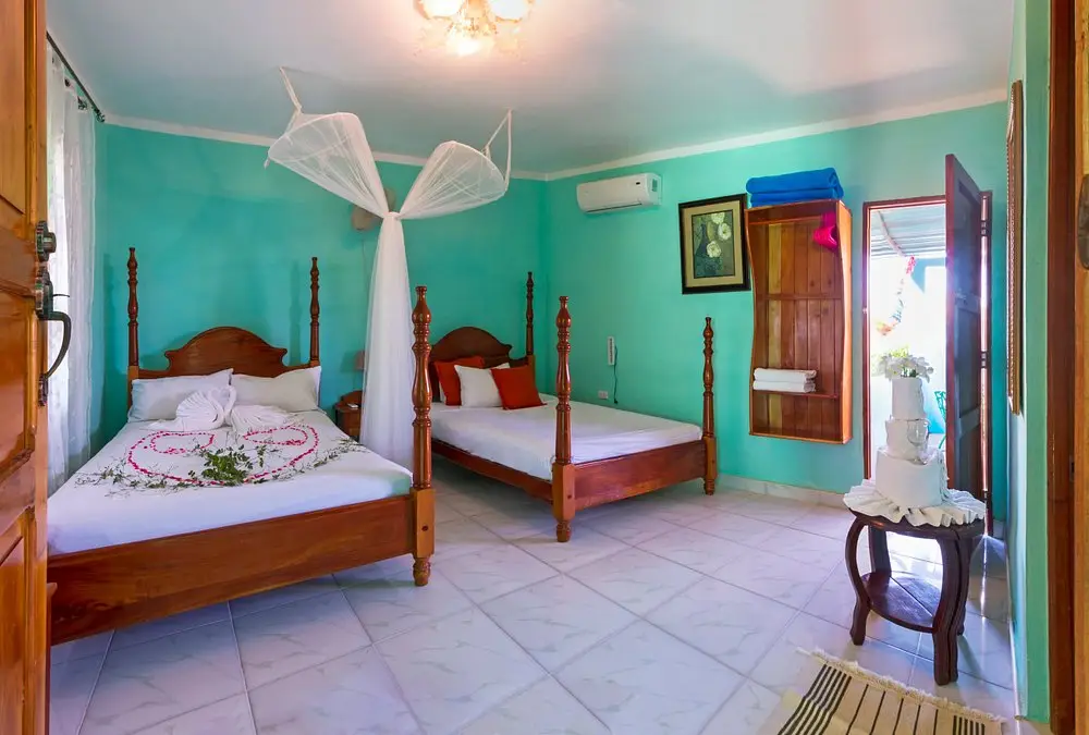 Trinidad, Sancti Spíritus, 62600, Cuba. Elio organiza una variedad de excursiones a precios competitivos, incluyendo buceo, snorkel, clases de español, clases de salsa y paseos a caballo.. Reservas online, Casa Elio Ramos, Room 3.