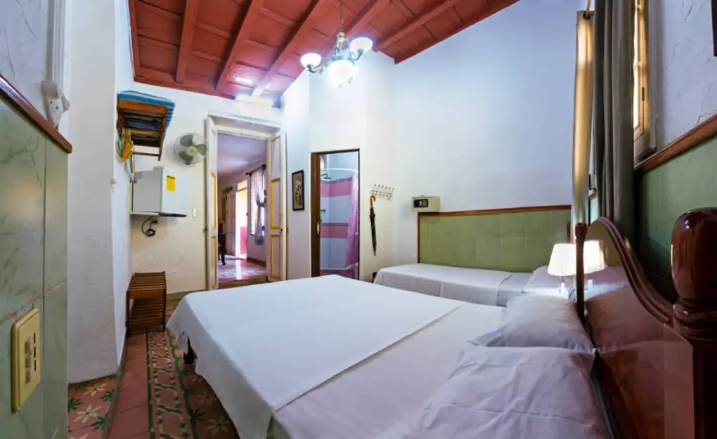 Hostal Miriam Lagunilla, (Habitación 4)