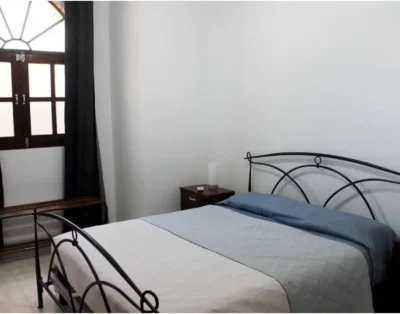 Domus Trinidad, (Habit, 2)