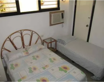 El Balcón del Chino, Room 1